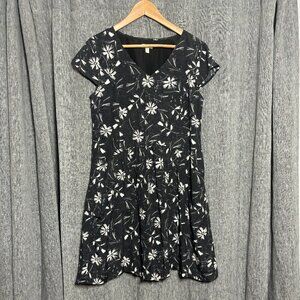 Garnet Hill White Flower Dress Size 4